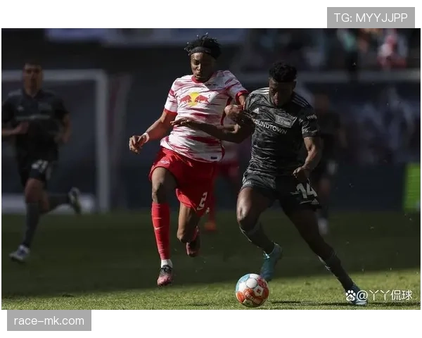 埃斯帕尼奥尔铁血防守回暖，迎战劲敌表现抢眼