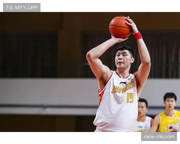 图赫尔以控球理念重塑球队战术,攻防平衡显著回暖