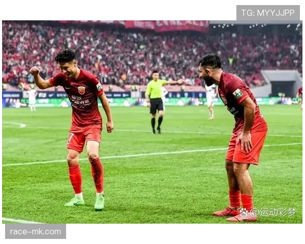 亚冠联赛进球纪录再被刷新，传奇前锋书写职业生涯新篇章