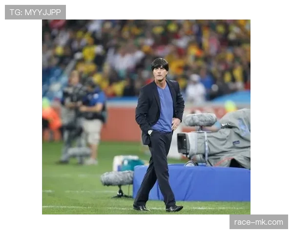 勒夫传奇转身:从绿茵球员到世界冠军教头的非凡征程 勒夫传奇转身:从绿茵球员到世界冠军教头的非凡征程