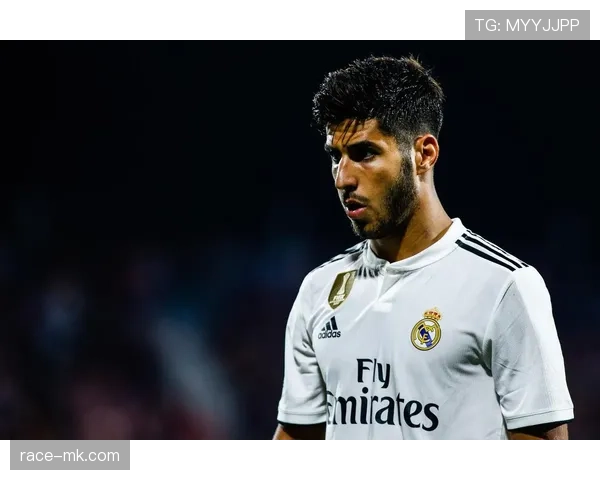 加维与奥尔莫中场对决分析:谁将成为球队未来的核心力量? 加维与奥尔莫中场对决分析:谁将成为球队未来的核心力量?